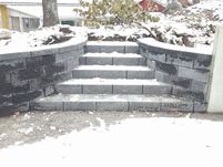 PP Mark och Bygg anlägger trappor och murar för trädgård och entre